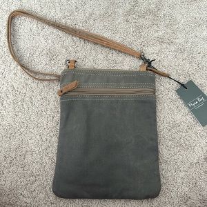 Never worn, brand new Myra Bag!